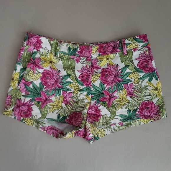 H&M TROPIC FLORAL SHORTS - Picture 1 of 3
